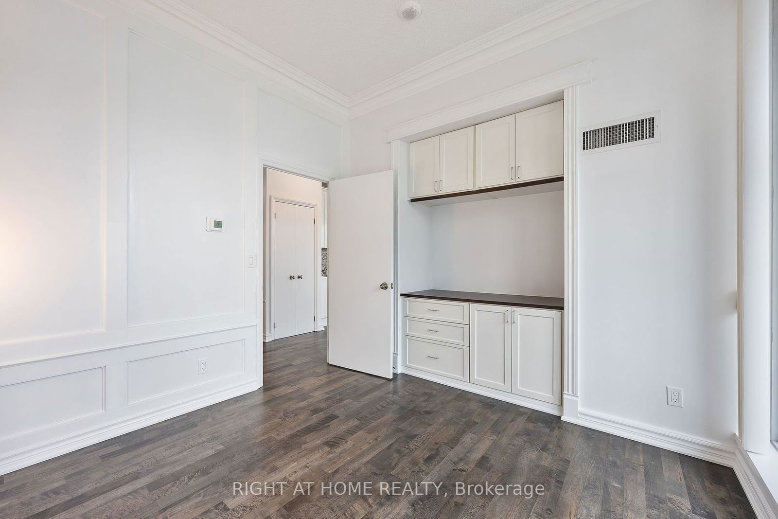 111 Elizabeth St, unit 1829Lph for sale - image #17