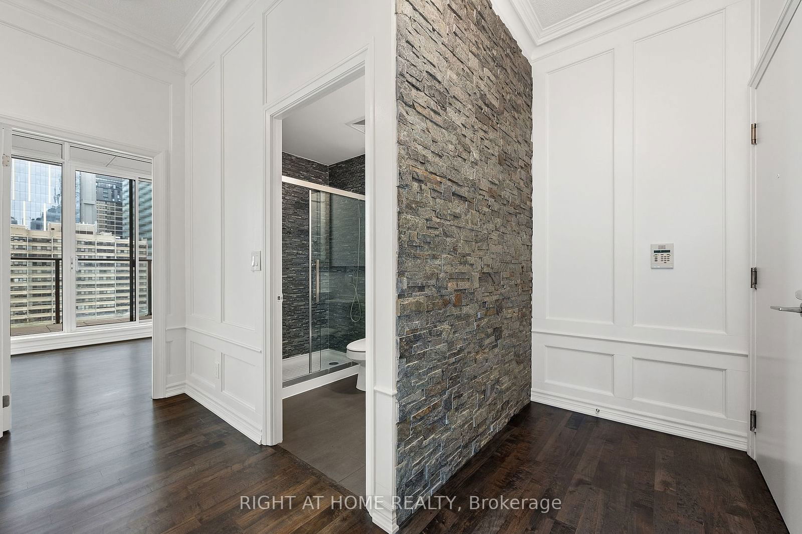 111 Elizabeth St, unit 1829Lph for sale - image #2