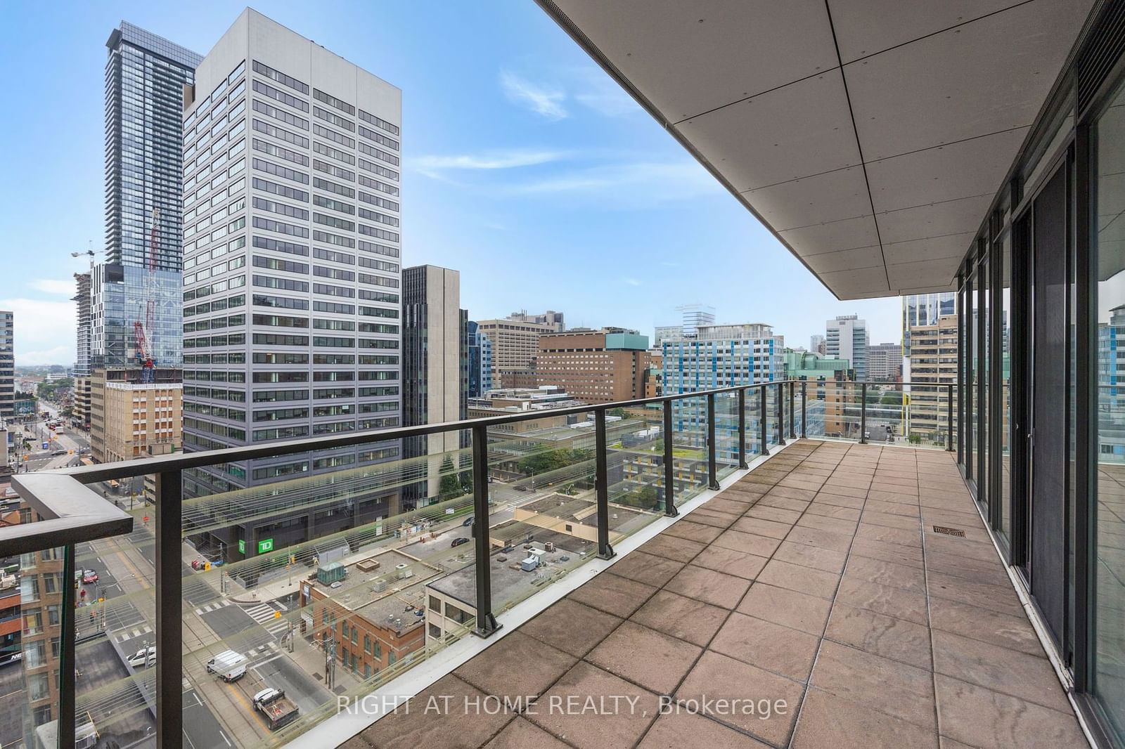 One City Hall Place, Downtown, Toronto