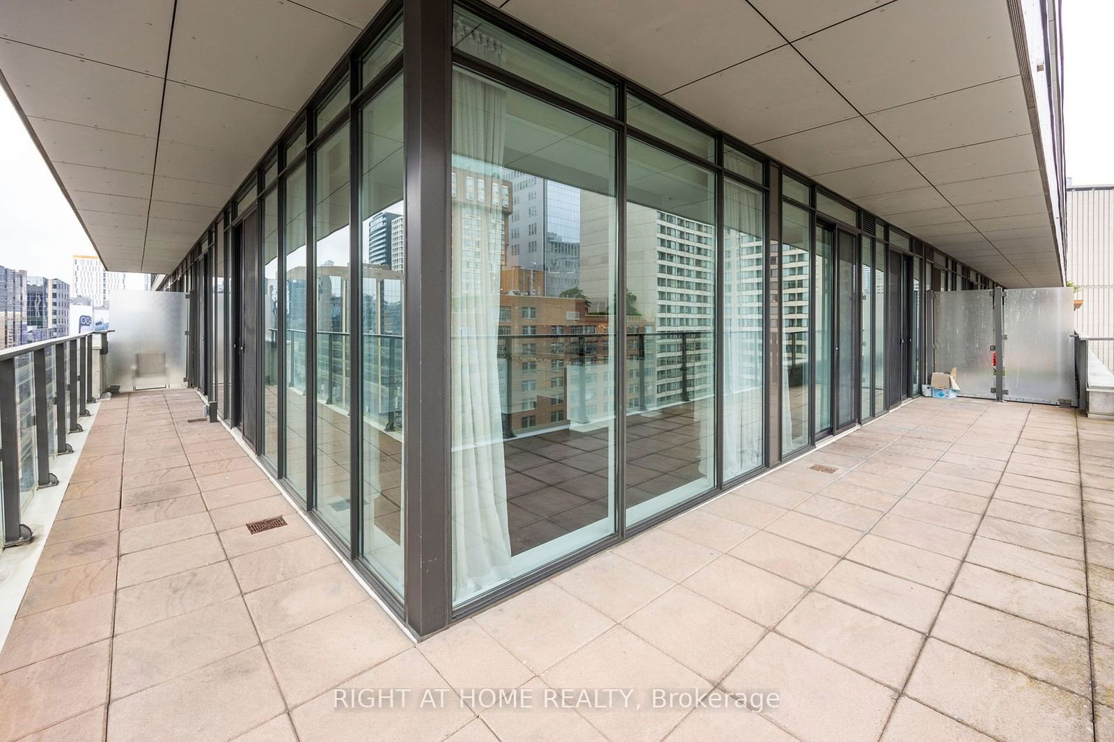 One City Hall Place, Downtown, Toronto