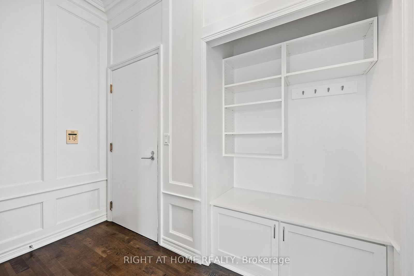 111 Elizabeth St, unit 1829Lph for sale - image #3