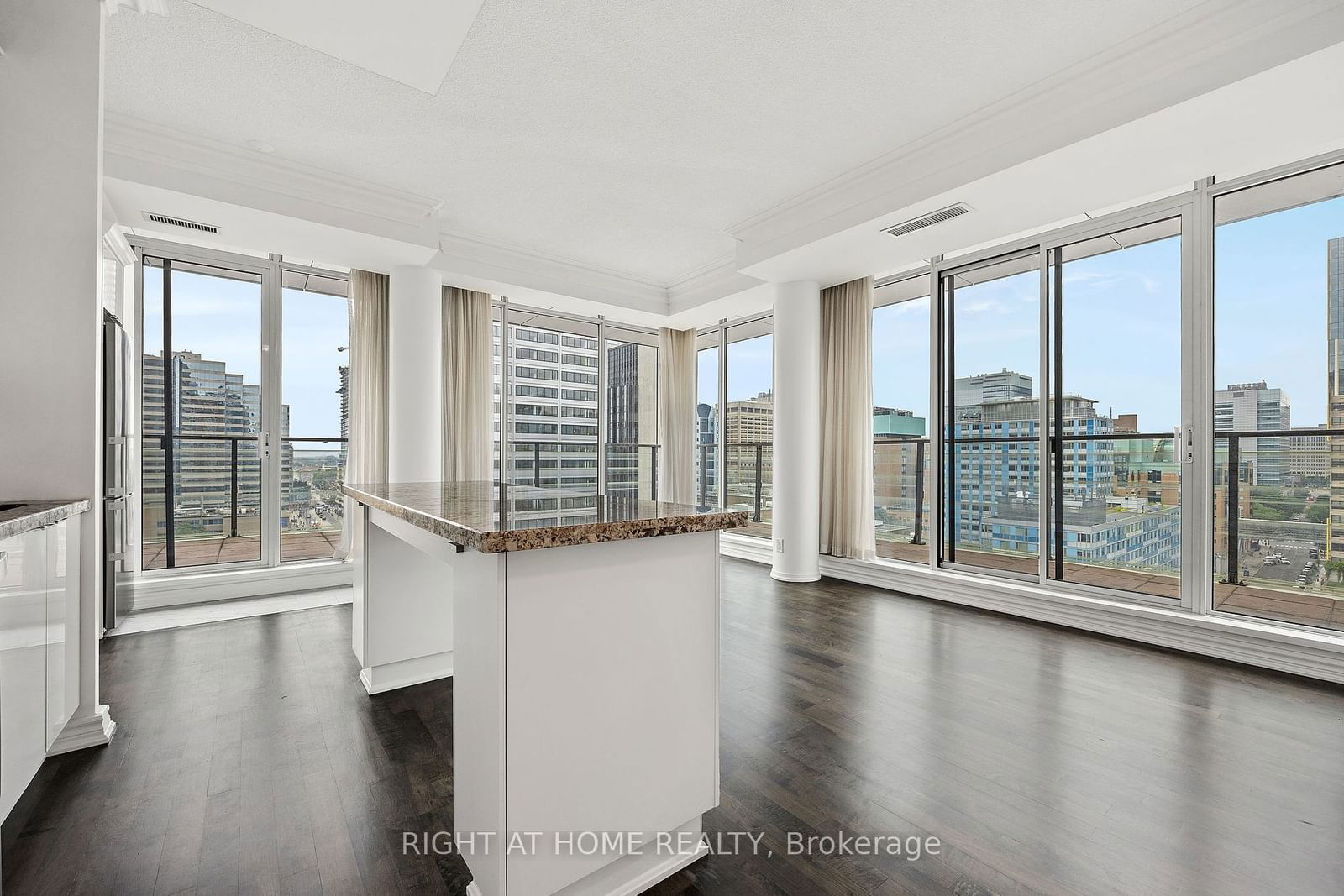 111 Elizabeth St, unit 1829Lph for sale - image #7