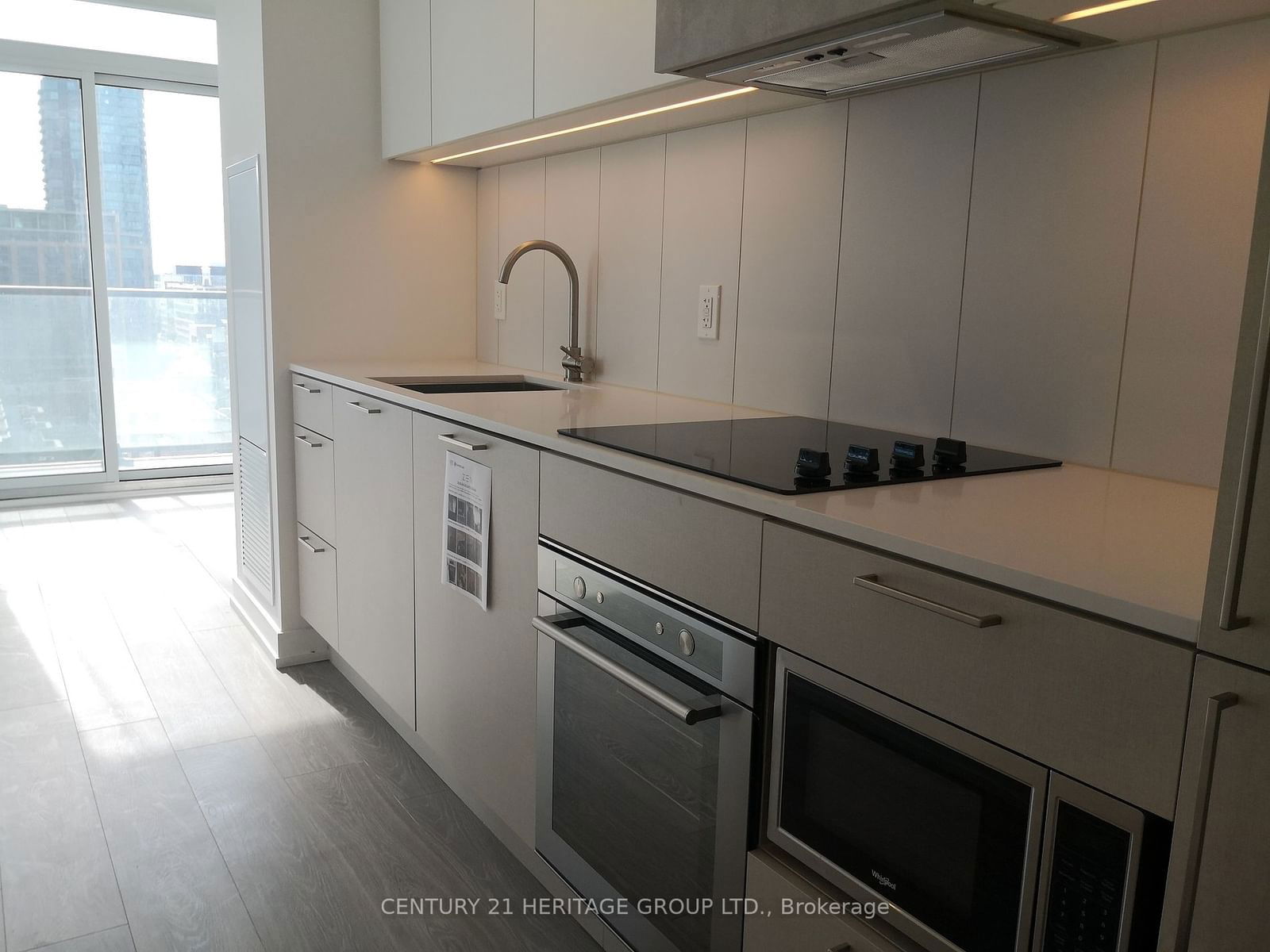 19 Western Battery Rd, unit 1107 for rent - image #4