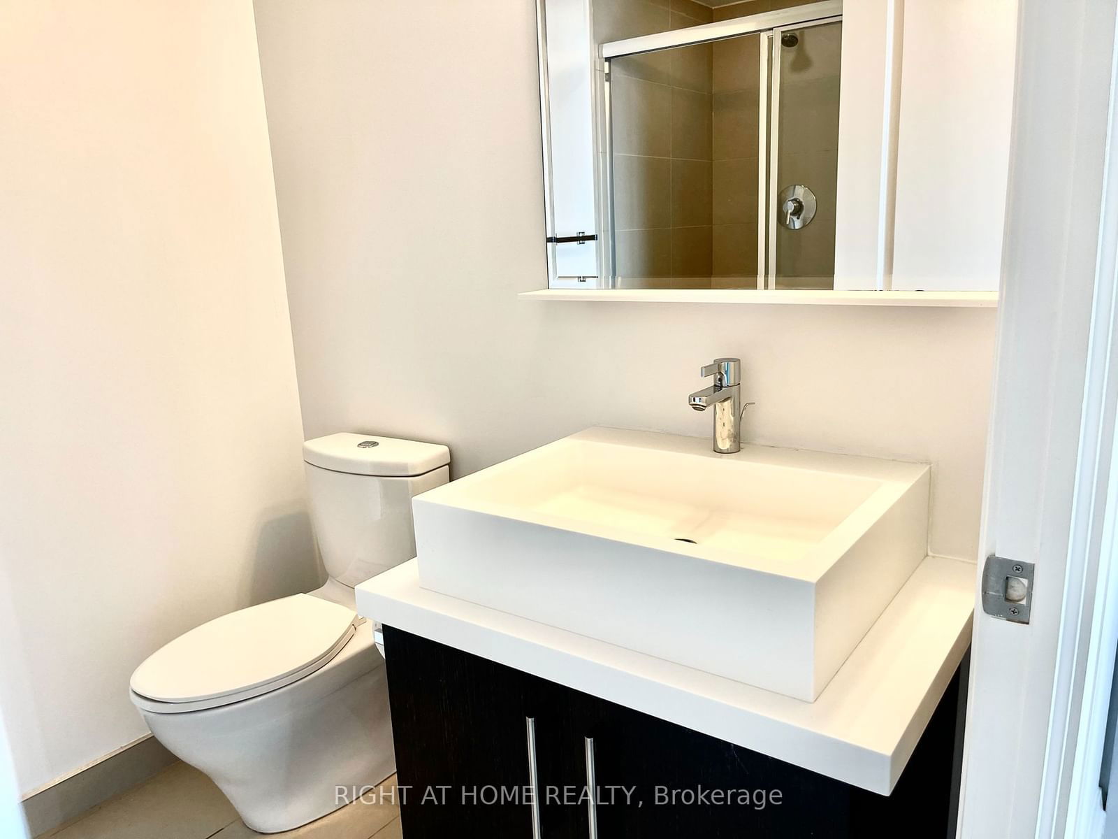 65 St Mary St, unit 2204 for sale - image #10