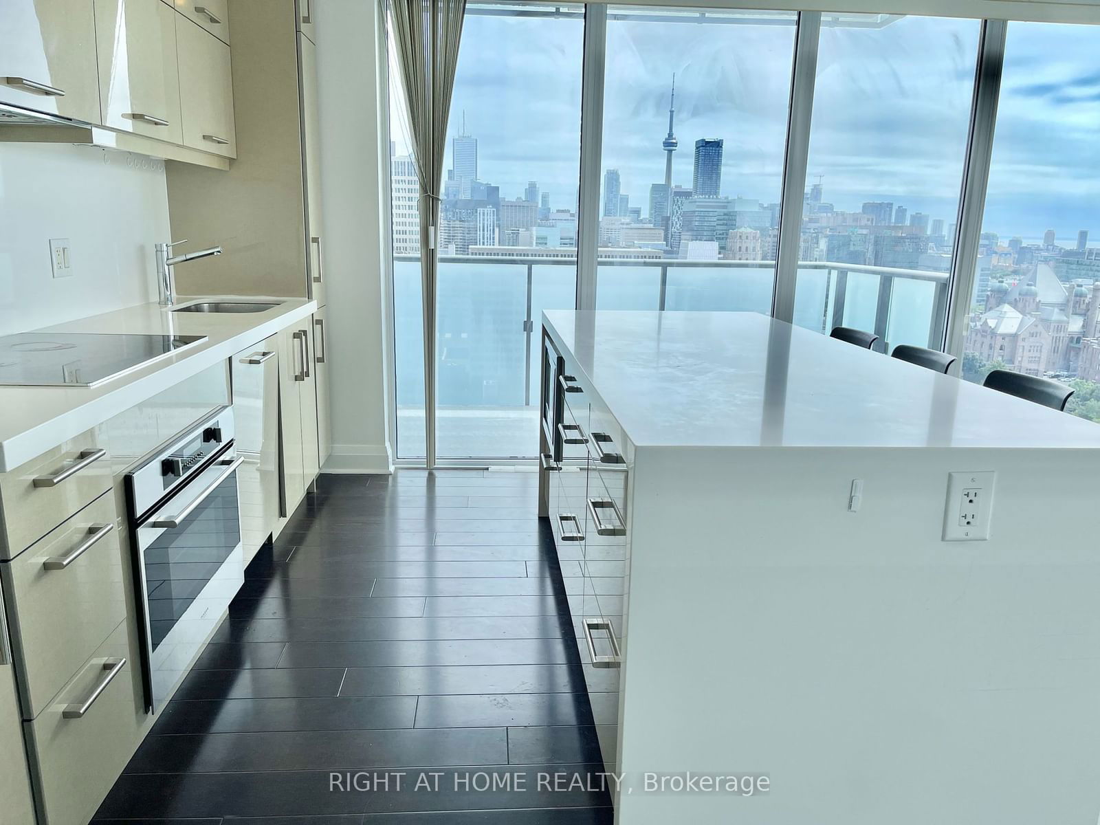 65 St Mary St, unit 2204 for sale - image #6