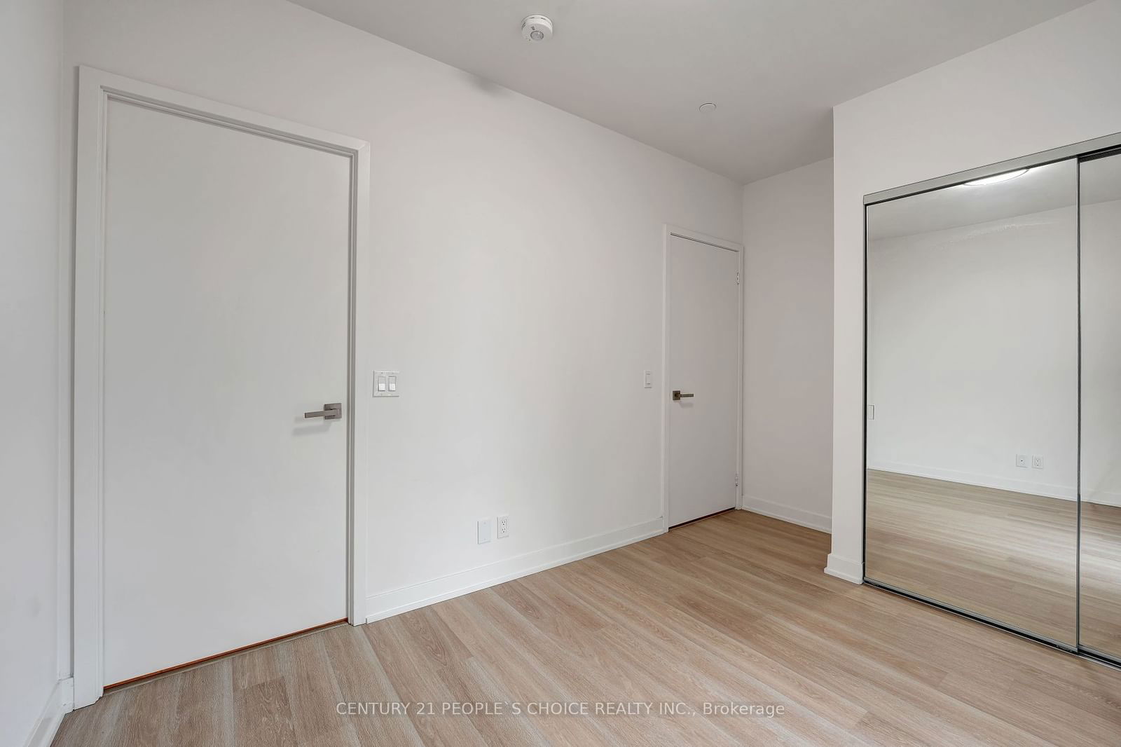 30 Tretti Way, unit 1004 for sale - image #15