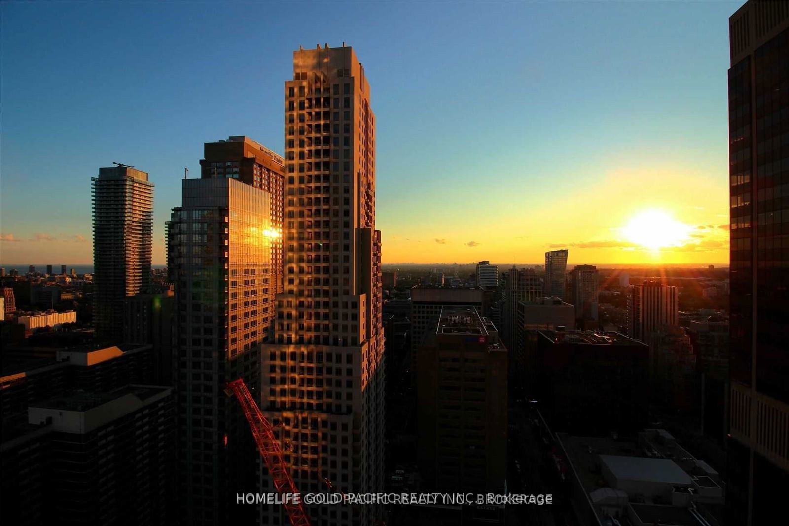 1 Bloor St E, unit 3009 for rent - image #2