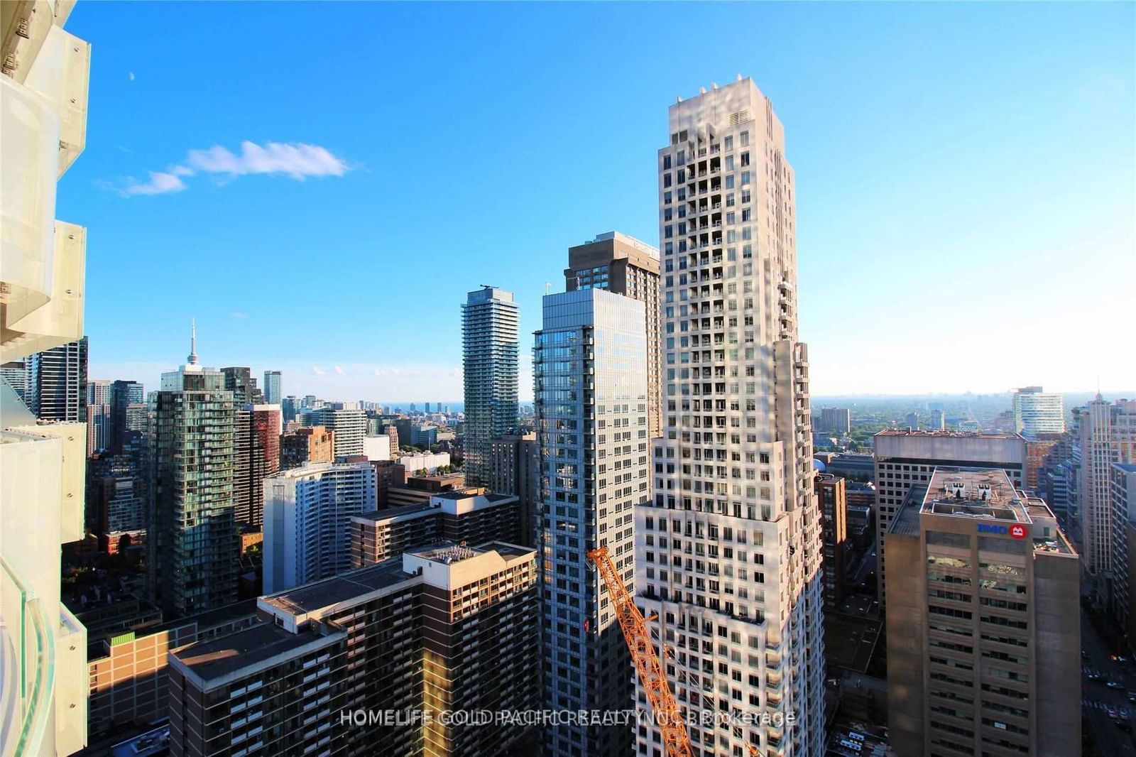 1 Bloor St E, unit 3009 for rent