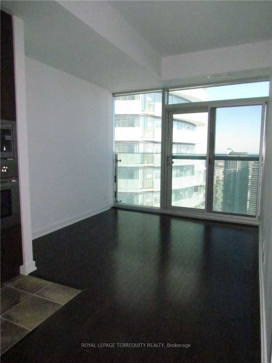 12 York St, unit 5310 for rent