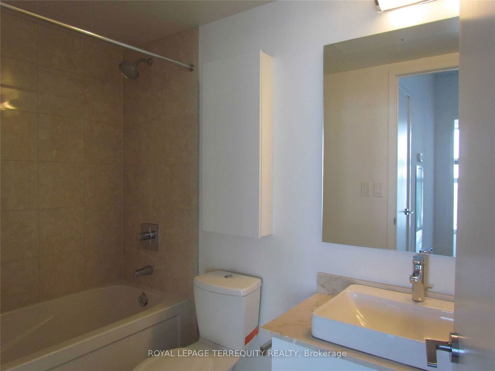 12 York St, unit 5310 for rent - image #6