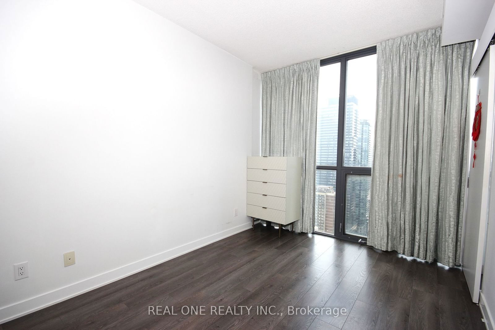 110 Charles St E, unit 3505 for rent