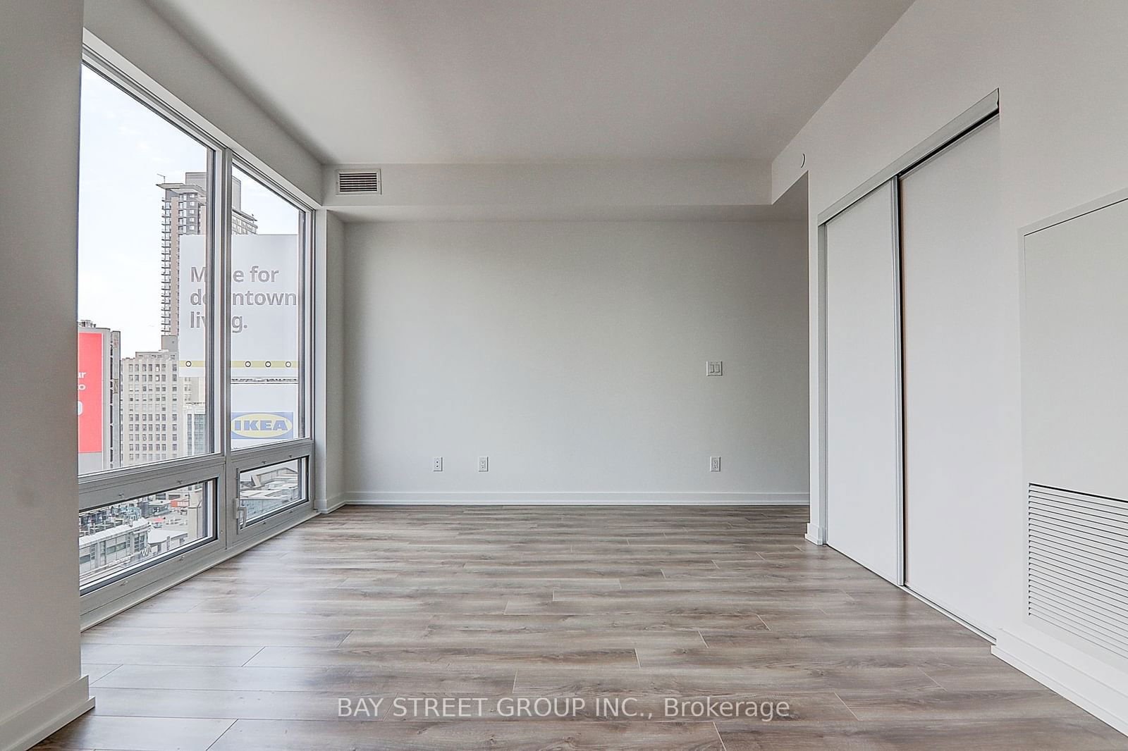 20 Edward St, unit 1002 for sale - image #12