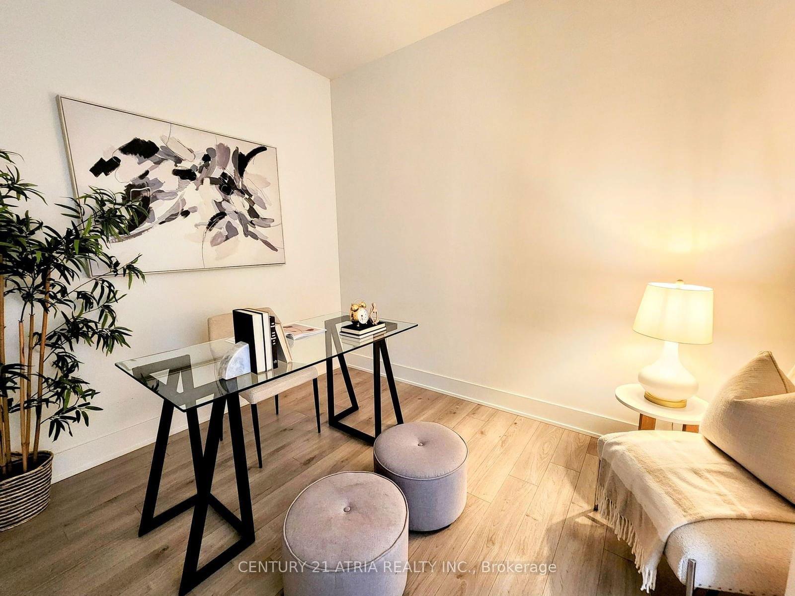 111 St Clair Ave W, unit 616 for sale - image #8