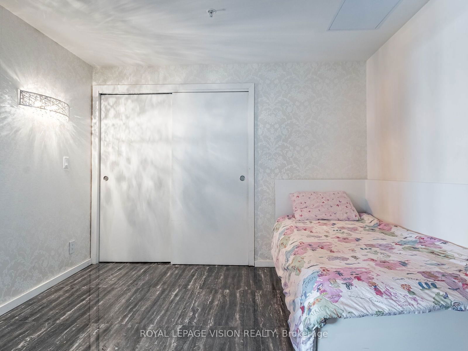 180 University Ave, unit 2105 for rent - image #27