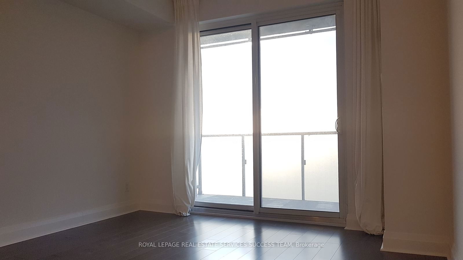 65 St Mary St, unit 1905 for rent - image #4