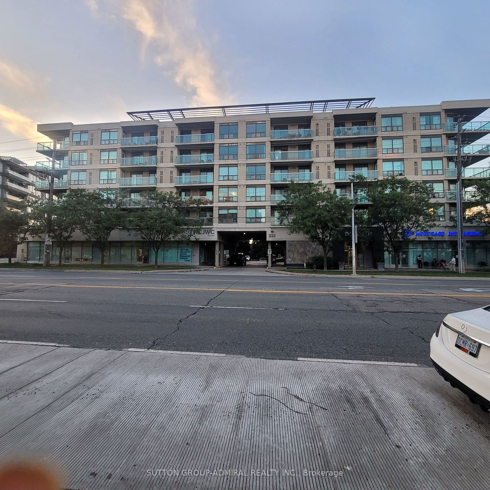 Plaza Suites Condos, North York, Toronto