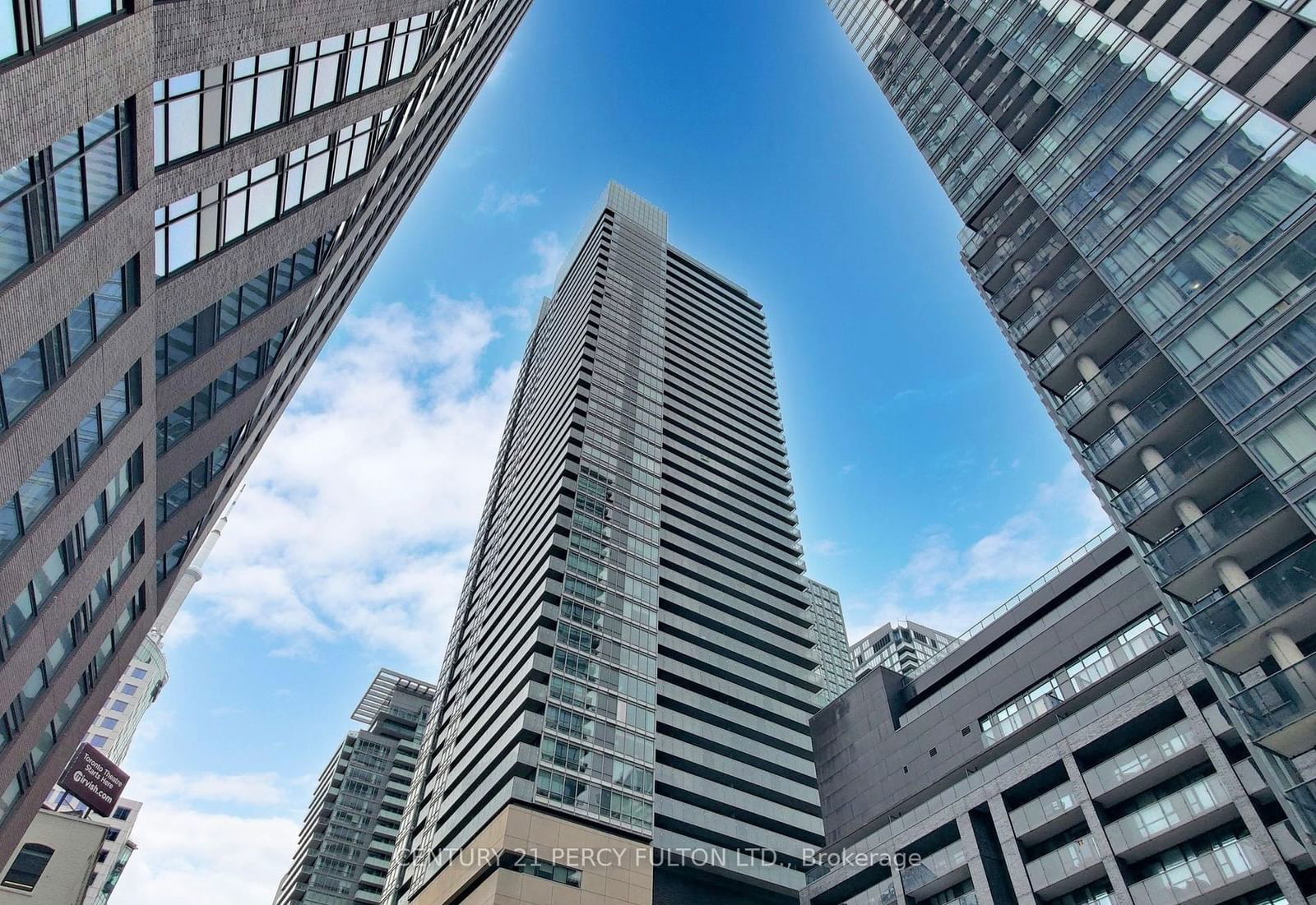 80 John St, unit 3310 for rent