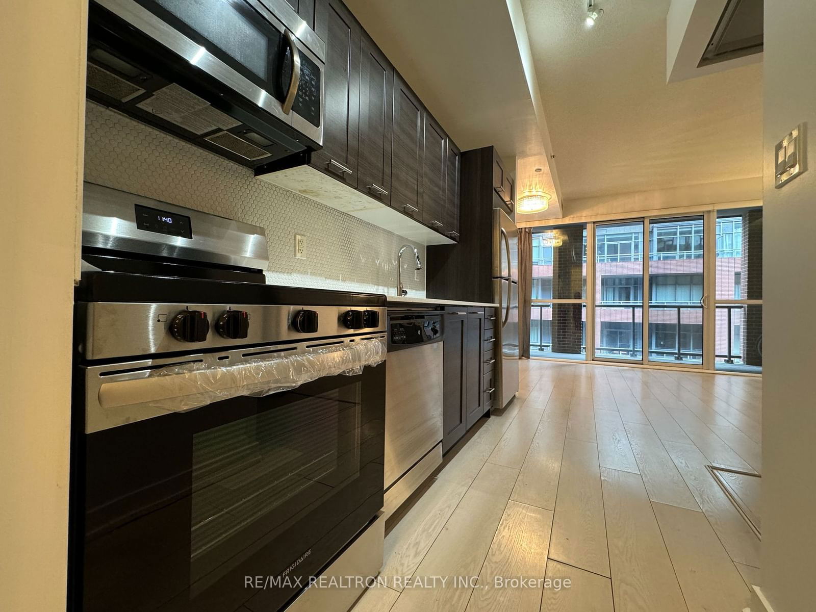 20 Bruyeres Mews, unit 516 for rent - image #7