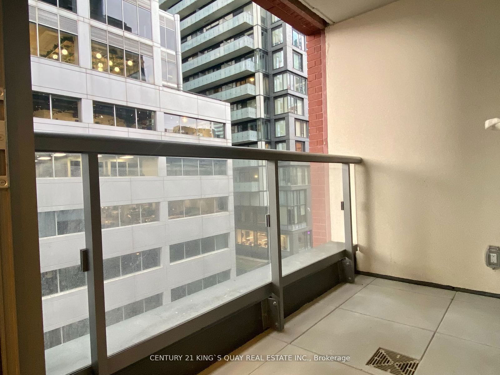 108 Peter St, unit 503 for rent - image #19