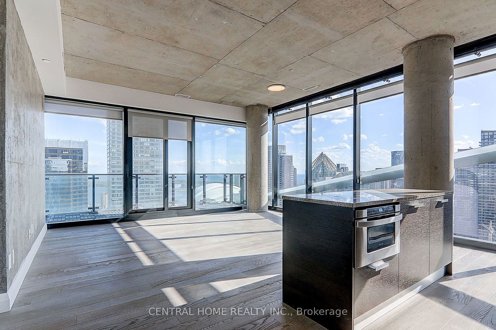 224 King St W, unit 3604 for sale - image #2