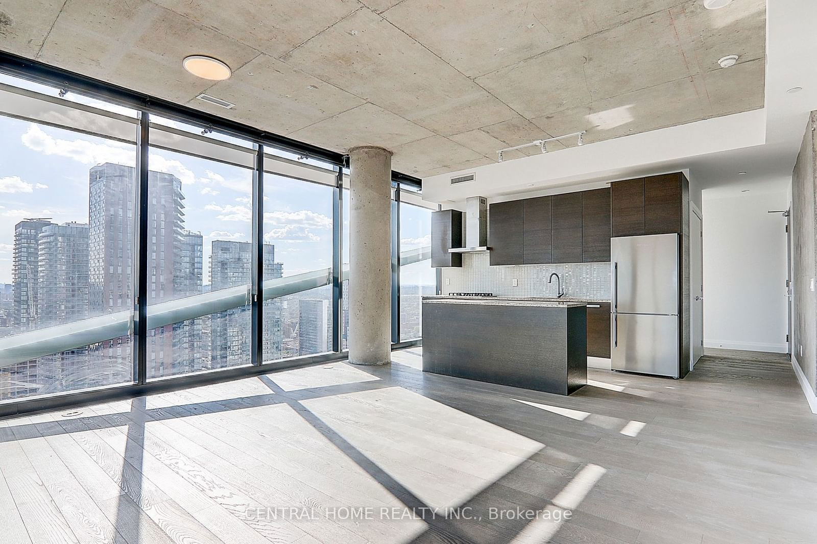 224 King St W, unit 3604 for sale - image #3