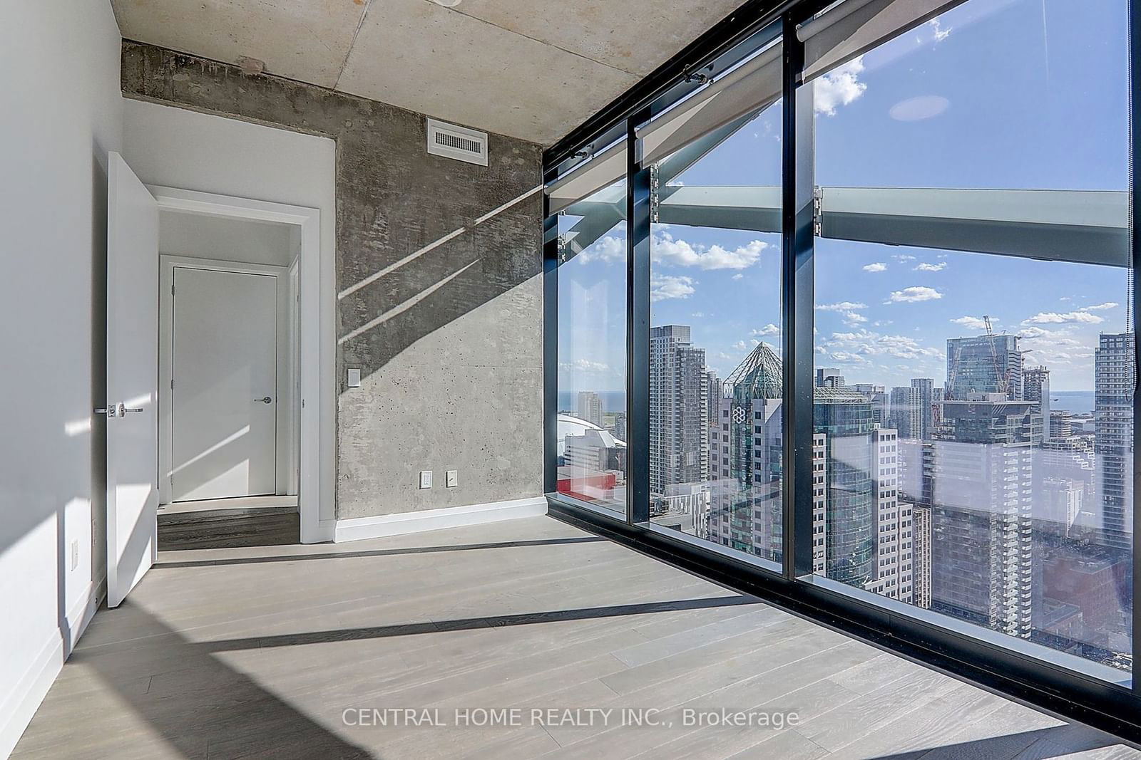 224 King St W, unit 3604 for sale - image #8