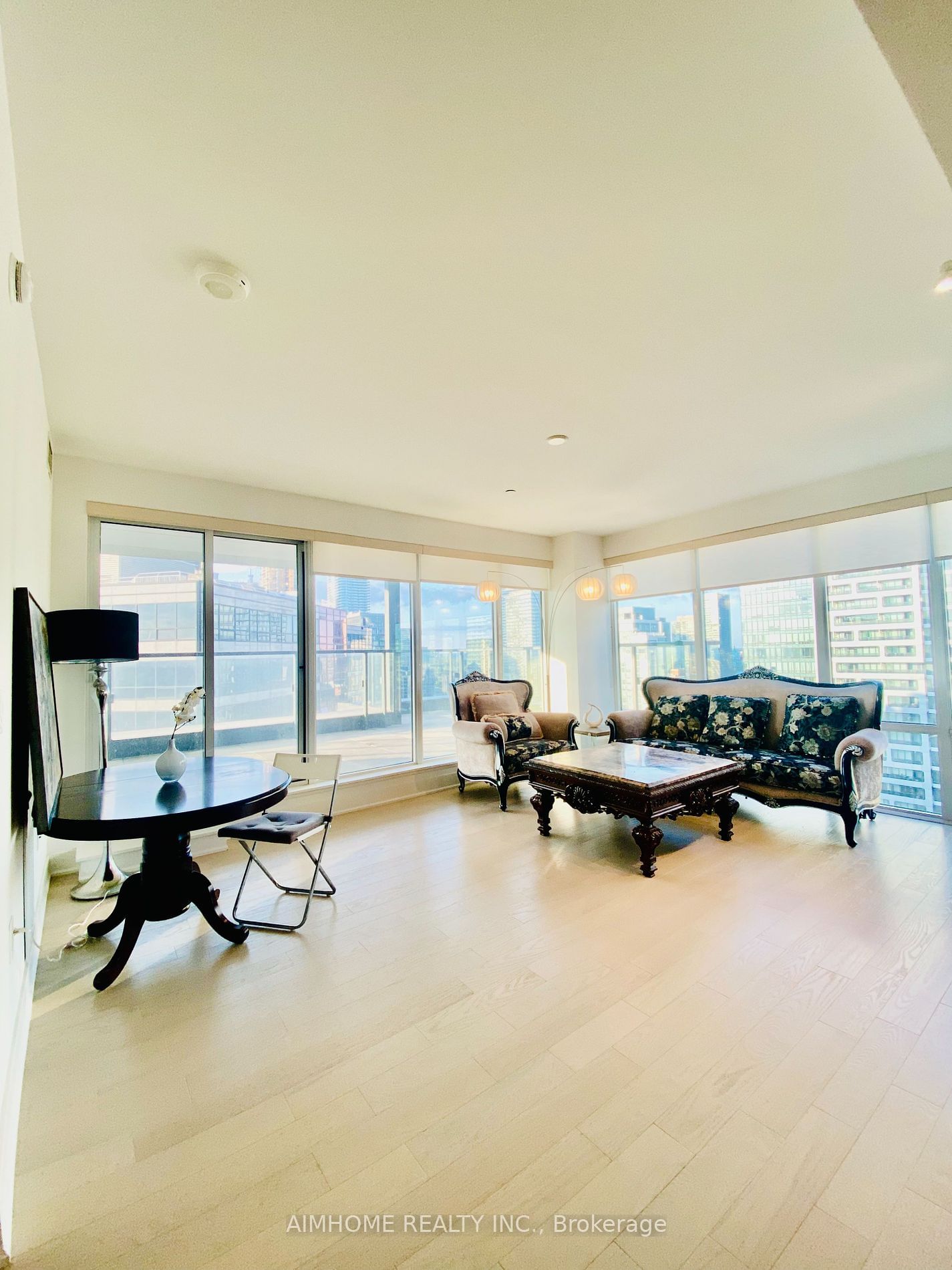 955 Bay St, unit 3208 for sale