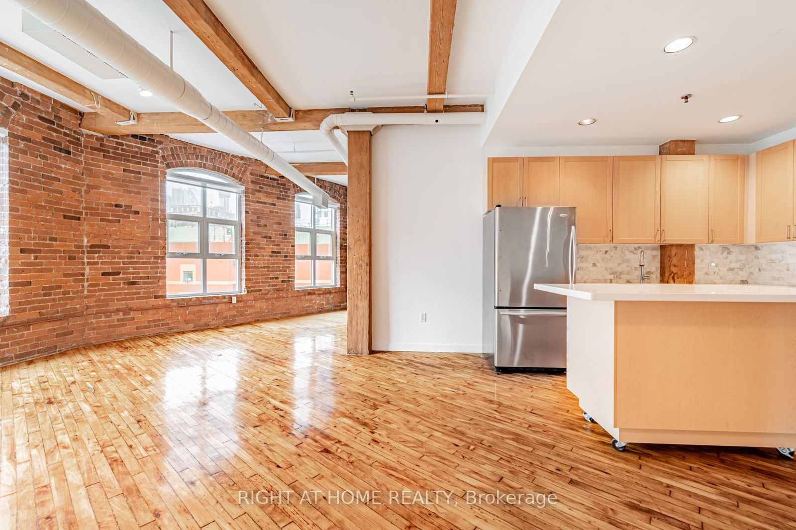 90 Sherbourne St, unit 505 for rent - image #1