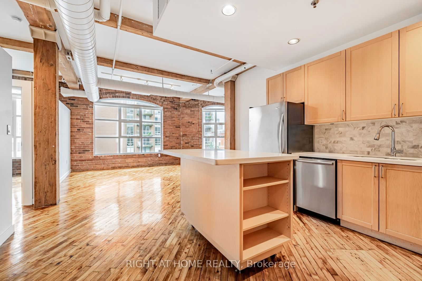 90 Sherbourne St, unit 505 for rent - image #12