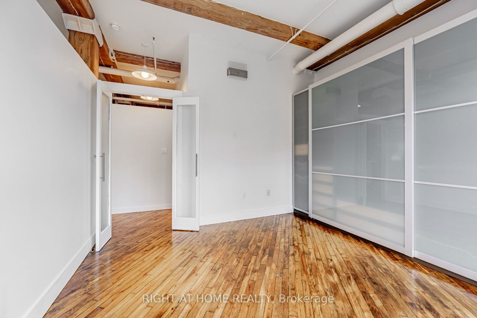 90 Sherbourne St, unit 505 for rent - image #17