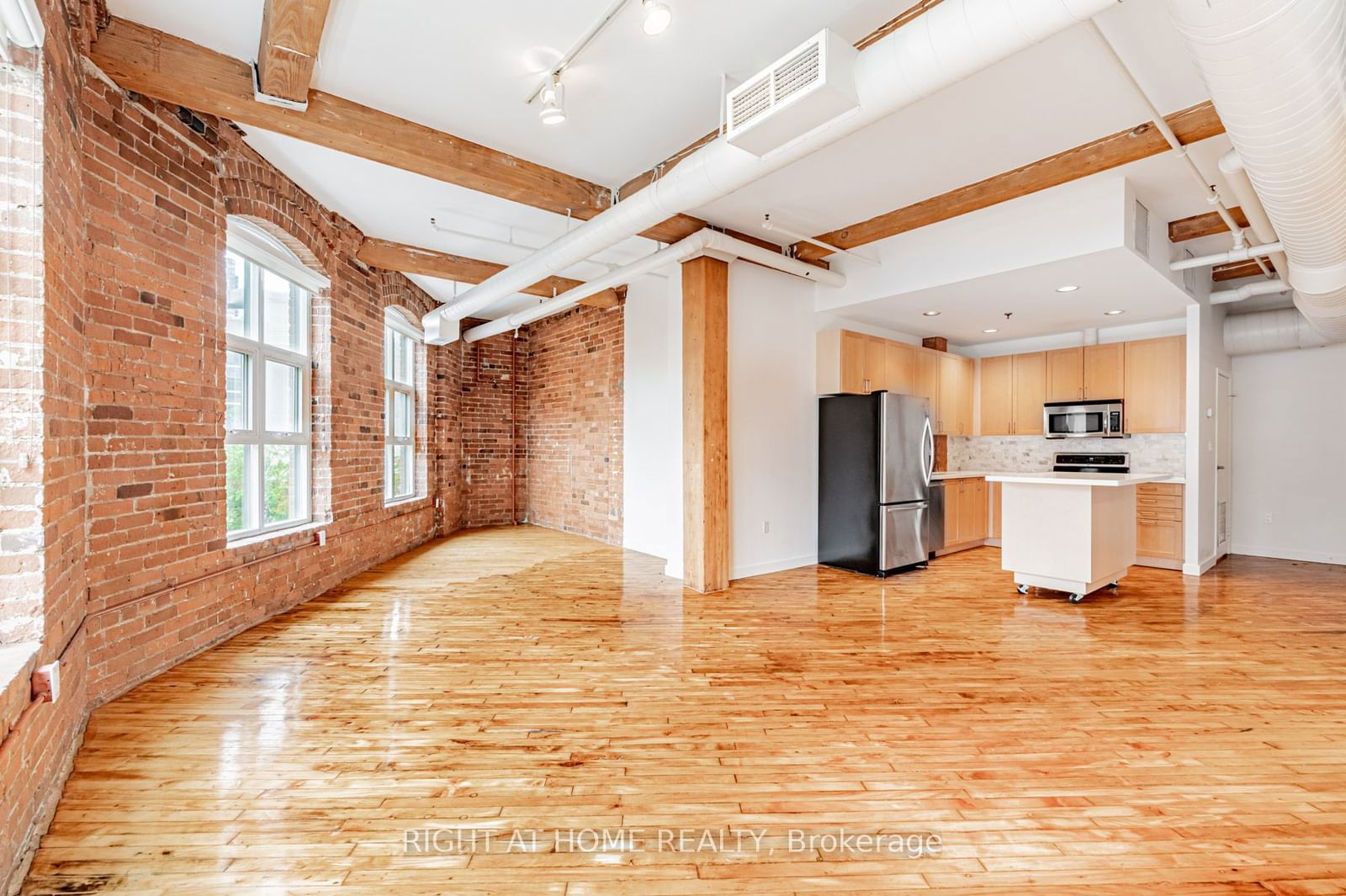 90 Sherbourne St, unit 505 for rent - image #2