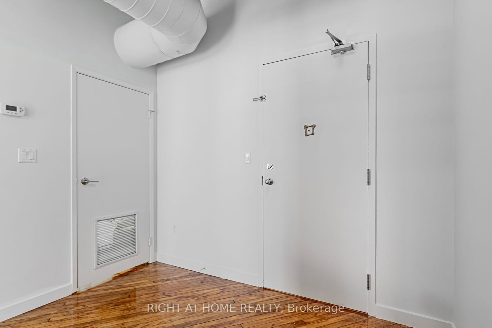 90 Sherbourne St, unit 505 for rent - image #24