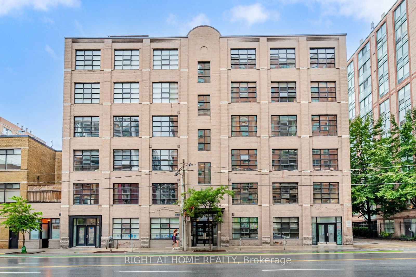 90 Sherbourne St, unit 505 for rent - image #25