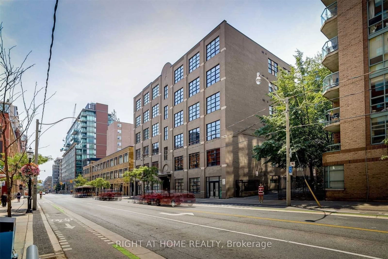 90 Sherbourne St, unit 505 for rent - image #26