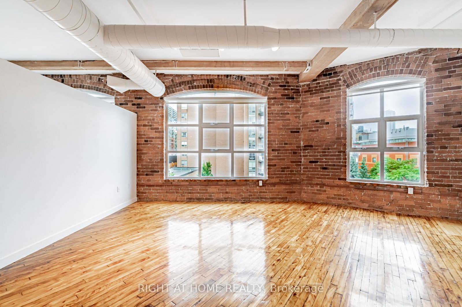 90 Sherbourne St, unit 505 for rent - image #3