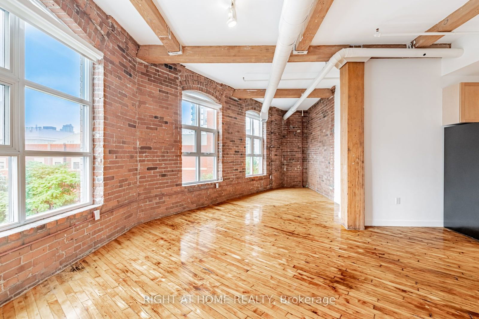 90 Sherbourne St, unit 505 for rent - image #4