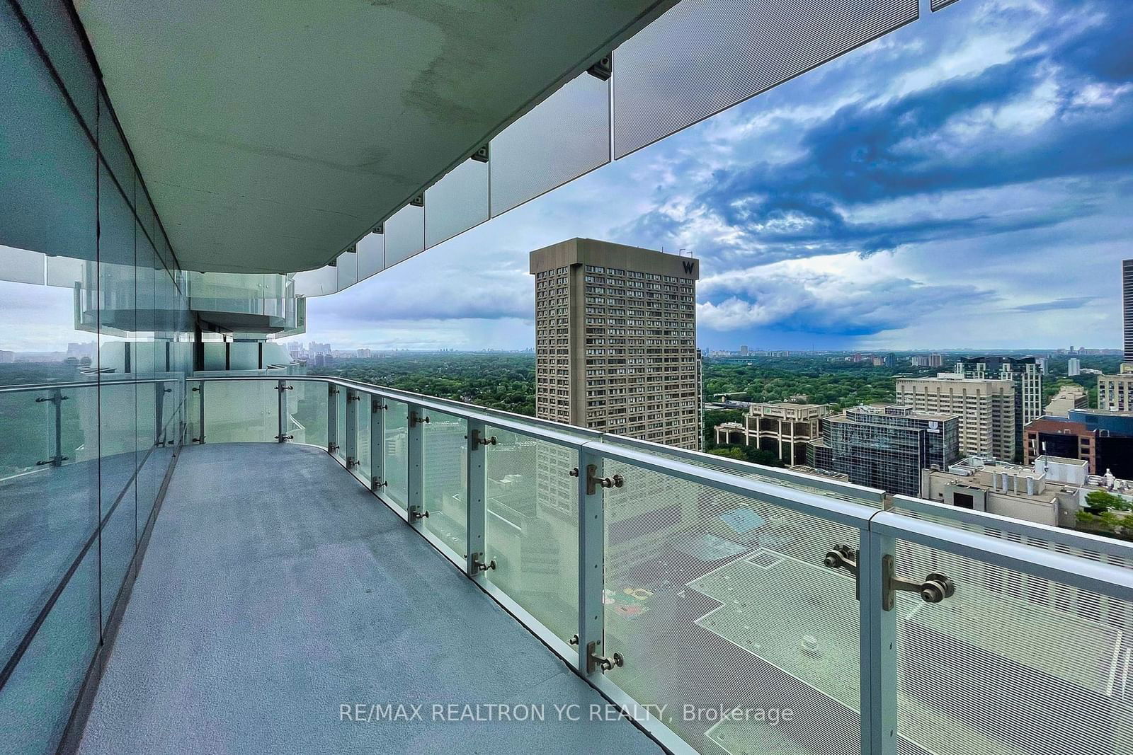 1 Bloor St E, unit 2804 for sale - image #25