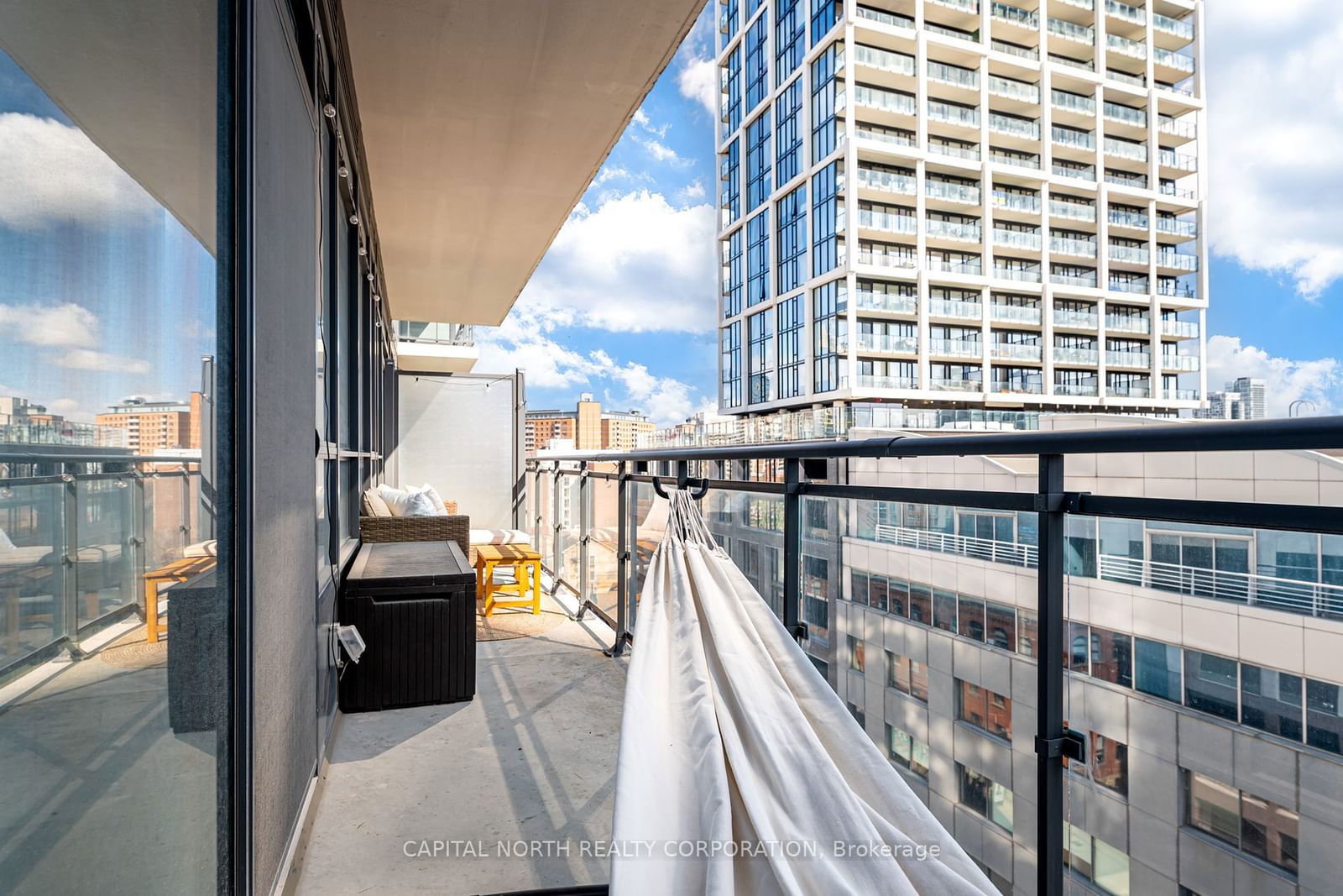 460 Adelaide St E, unit 1033 for sale