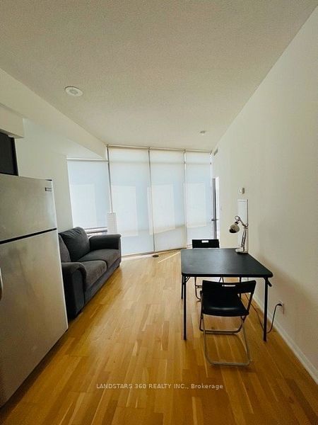 832 Bay St, unit 2509 for rent - image #3