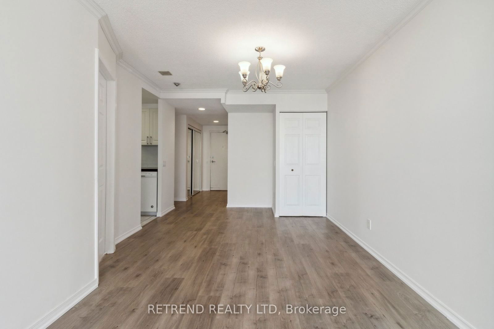 7 Bishop Ave, unit 1013 for sale - image #2