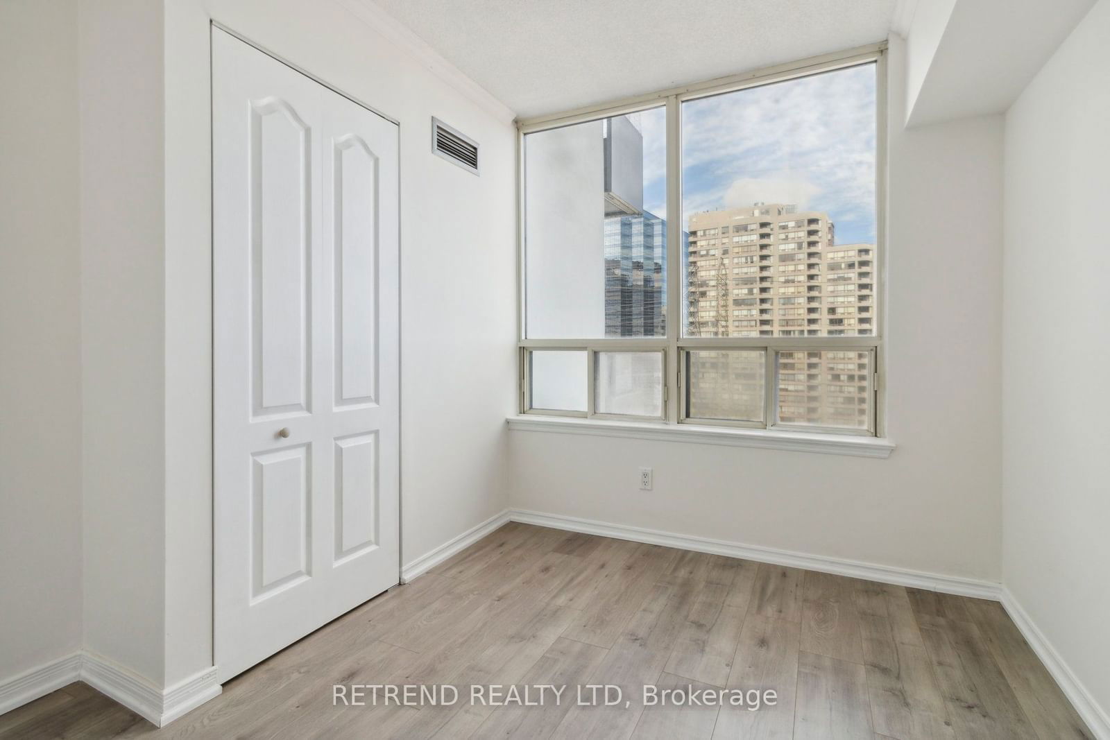 7 Bishop Ave, unit 1013 for sale - image #24