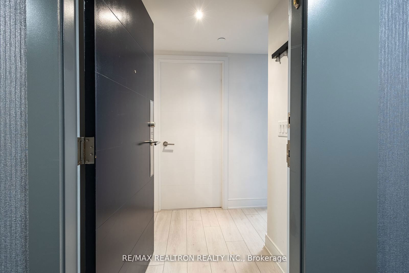 525 Adelaide St W, unit 1712 for rent - image #22