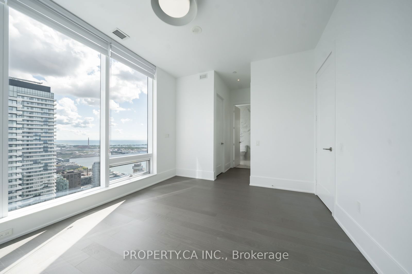 10 York St, unit 6503 for sale