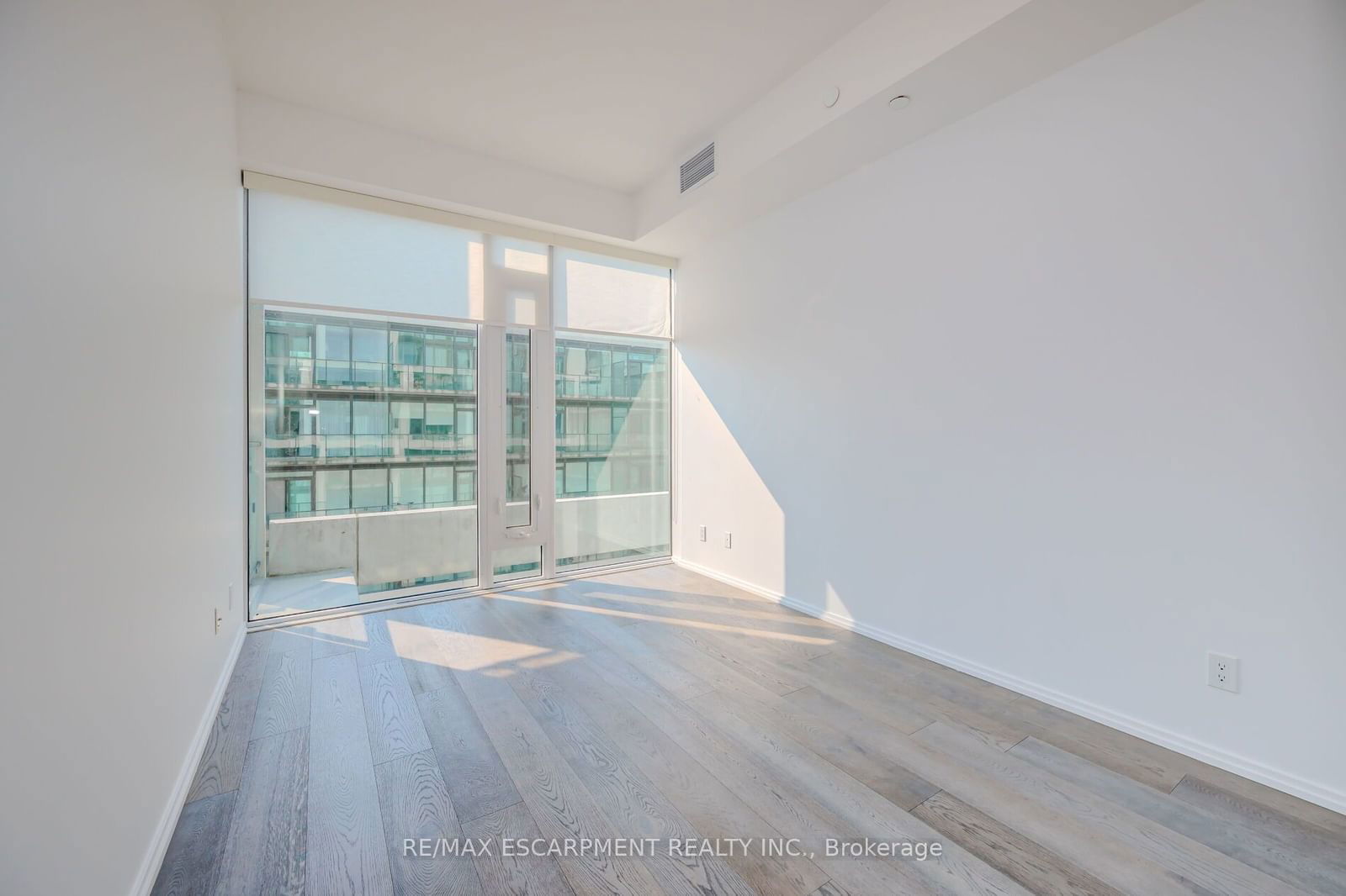 5 Soudan Ave, unit 1603 for rent - image #14