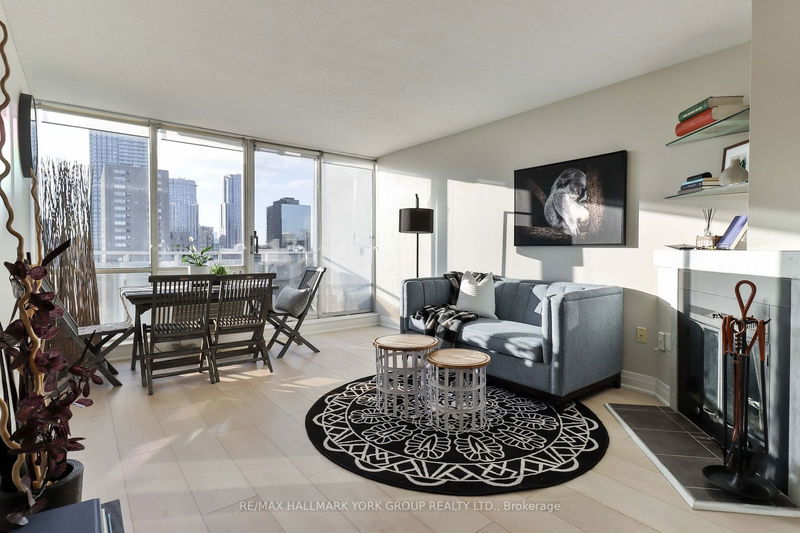 86 Gerrard St E, unit 22C for sale - image #1