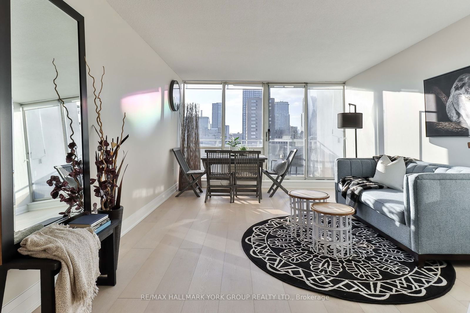 86 Gerrard St E, unit 22C for sale - image #4