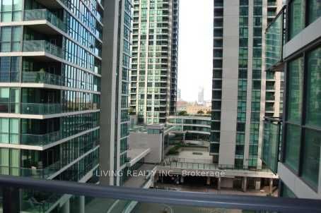 33 Bay St, unit 705 for sale - image #2