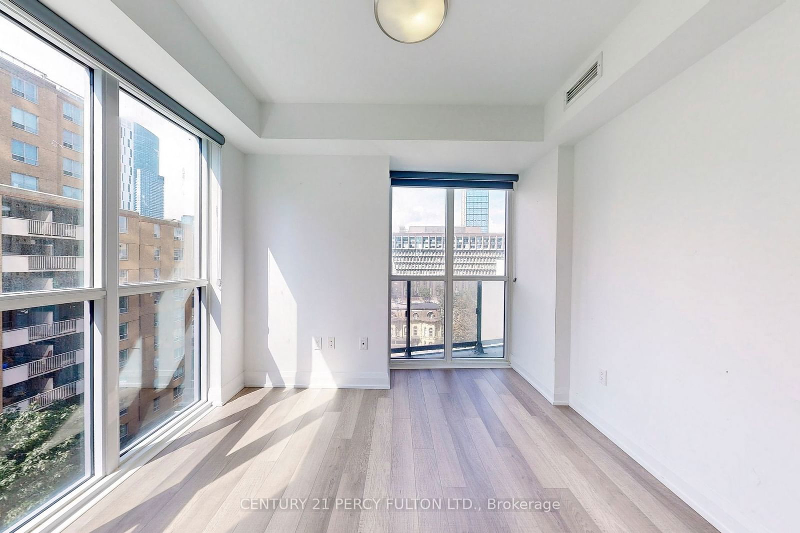 77 Mutual St, unit 708 for rent - image #14