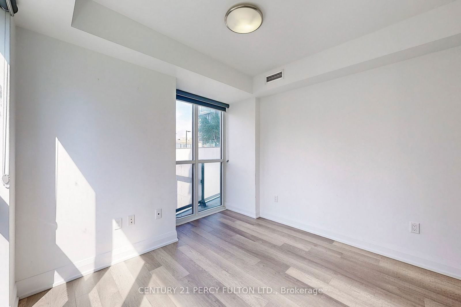 77 Mutual St, unit 708 for rent - image #15