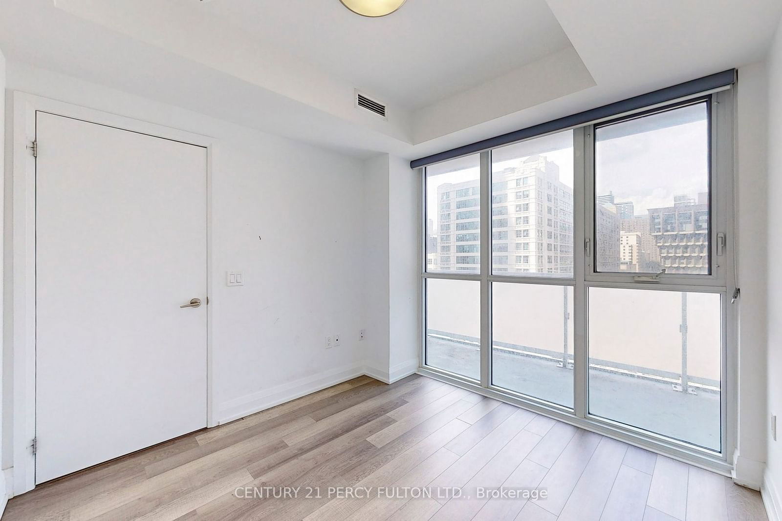 77 Mutual St, unit 708 for rent - image #23